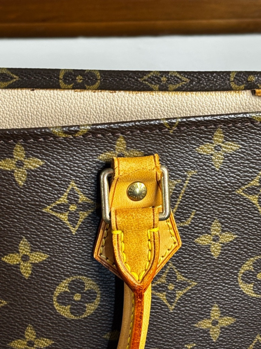 Louis Vuitton Sac Plat Monogram Vintage Tote w/ Dust Bag & COA Authentic - Picture 3 of 9